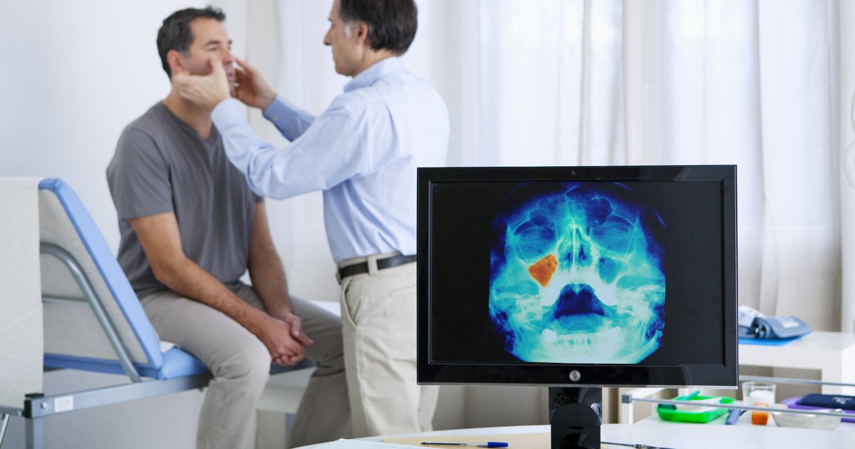 ste curso se basa en la obra Semiología Médica: Fisiopatología, Semiotecnia y Propedéutica, que aboga por una aproximación holística al paciente. En lugar de enfocarse únicamente en la enfermedad, se pone énfasis en comprender al paciente como un individuo único, promoviendo una relación médico-paciente empática.